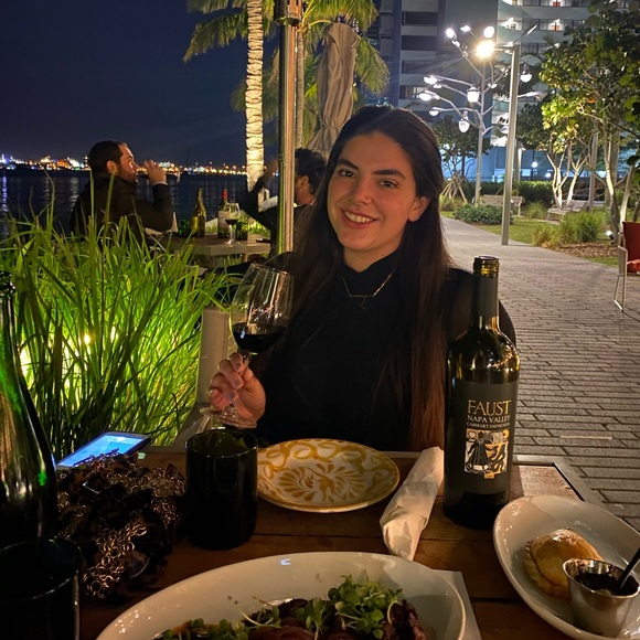 Meet your Posher, Anna - Picture 1 of 1